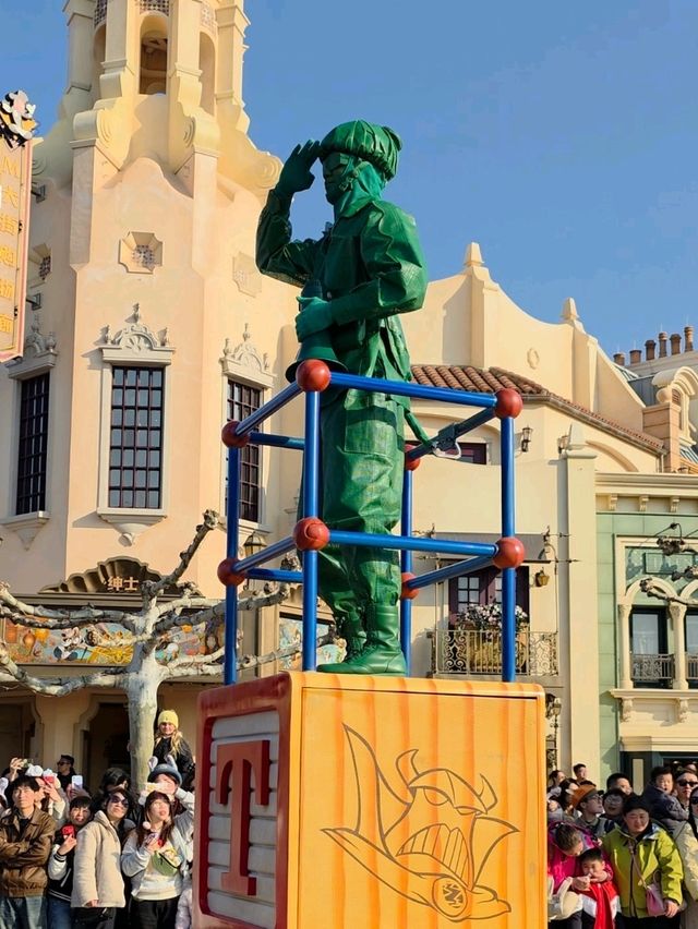 Dancing Dreams: Storybook Express Parade at Shanghai Disneyland