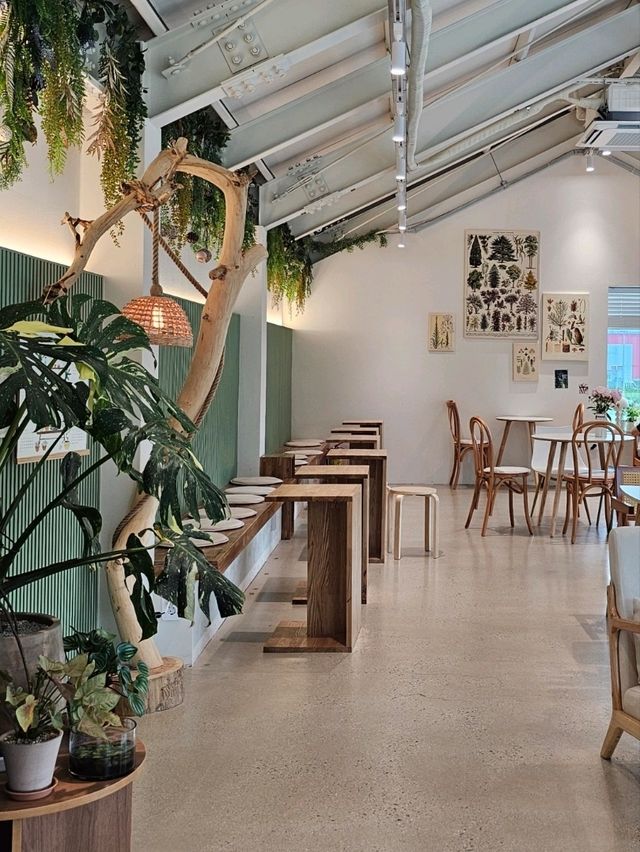 🌿 푸릇하고, 알록달록🌷한 플랜테리어 카페 