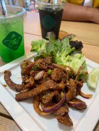 คาเฟ่สุดชิคกลางเชียงใหม่ “Chic2465” 