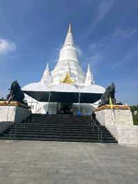 กราบสรีระหลวงพ่อวัดดัง สิงห์บุรี
