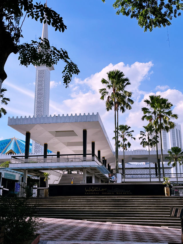 National Mosque of Malaysia: A Must-Visit Iconic Landmark on Your Summer Trip to Kuala Lumpur