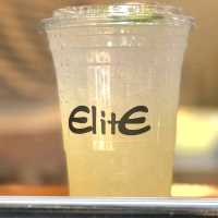 ร้านกาแฟในตู้คอนเทเนอร์ - Elite cafe’ หลัง มช.