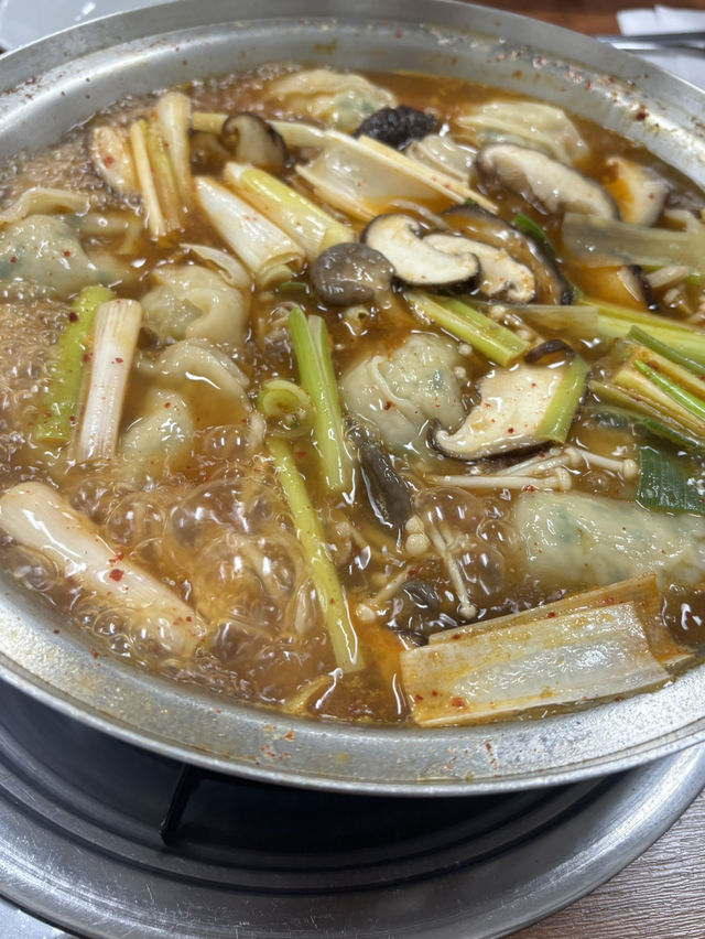 ソウル　京東市場　美味しいマンドゥ