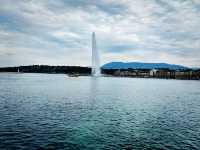 Serene Beauty at Geneva Harbour: A Must-See Lakeside Experience
