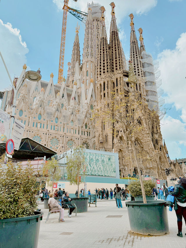 바르셀로나하면 사그라다 파밀리아지 🇪🇸