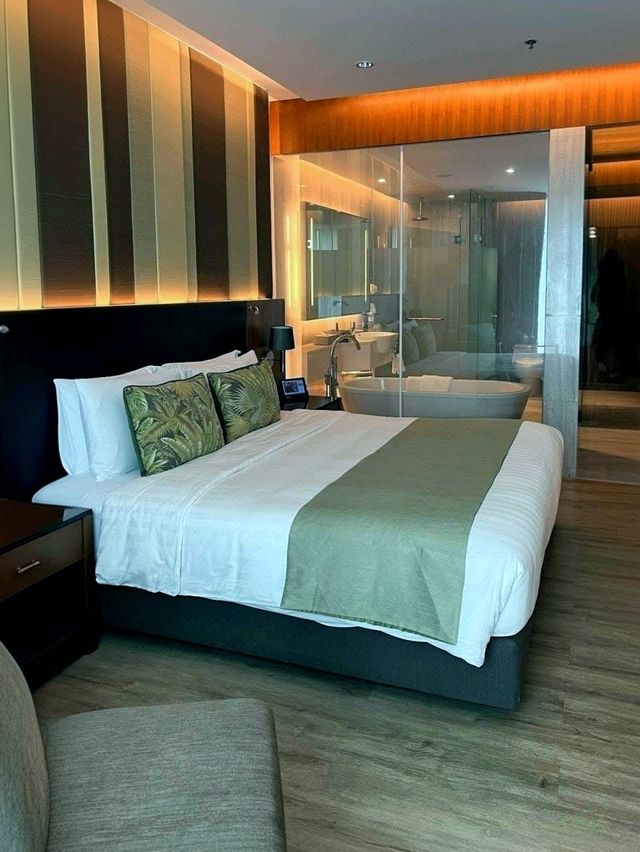 A Luxurious Romantic Escape at Lancaster Bangkok.