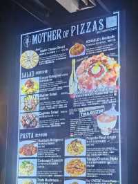 人氣正宗意大利Pizza，巨型烤爐是賣點