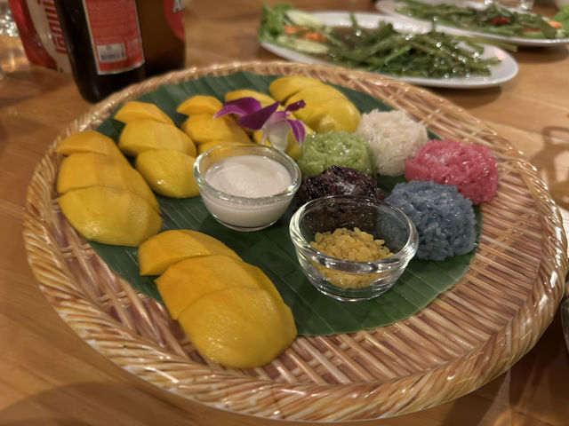 Rustic Charm at Mama Thai – A Group-Friendly Gem in Phnom Penh