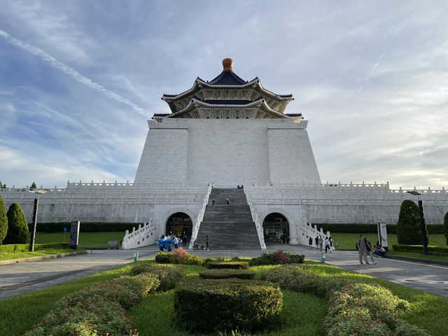 台北空間的莊嚴與靜謐：中正紀念堂