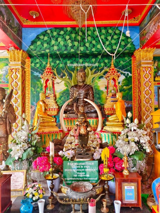 โบสถ์สีสัน วัดพุฒิปรางค์ปราโมทย์