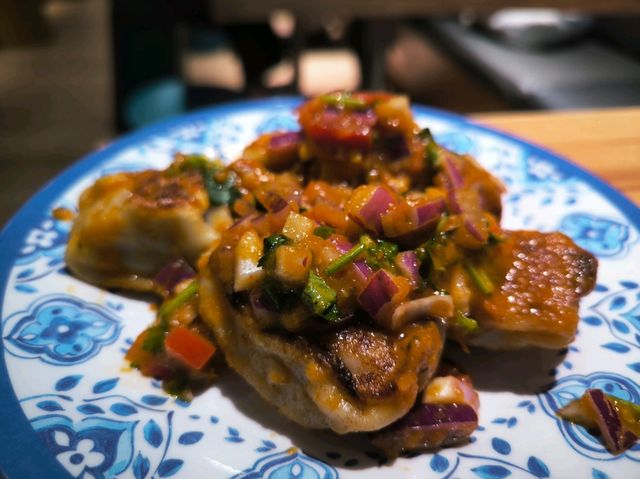 【饃饃餃子】乃正宗尼泊爾食館,好有傳統風味,支持！