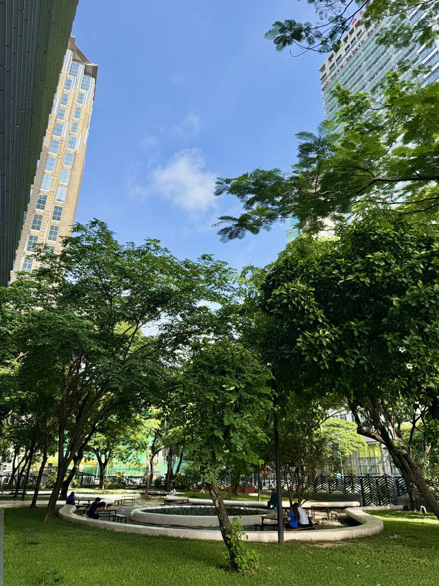 Morning Jog at Ayala Triangle Gardens – A Peaceful Break in the Heart of Makati