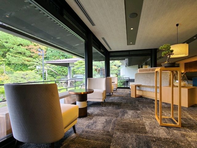 헤이안진구카이칸(平安神宮会館) 通常非公開の神域へ神職が案内する貴重なアフタヌーンティー(비공개 애프터눈티)