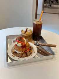 Brunch in Bloom: The Vibrant World of Paint Coffee & Bar