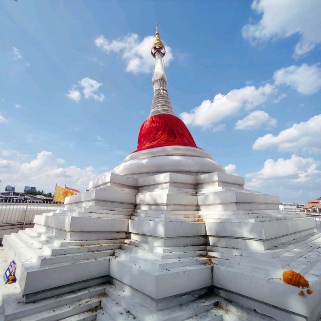 พระเจดีย์มุตาว(มุเตา)เกาะเกร็ด