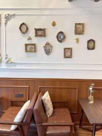 Three-Storey Vintage Charm Just Minutes from the Checkpoint