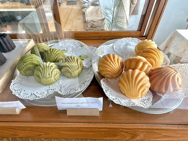 Unknownbake Cafe