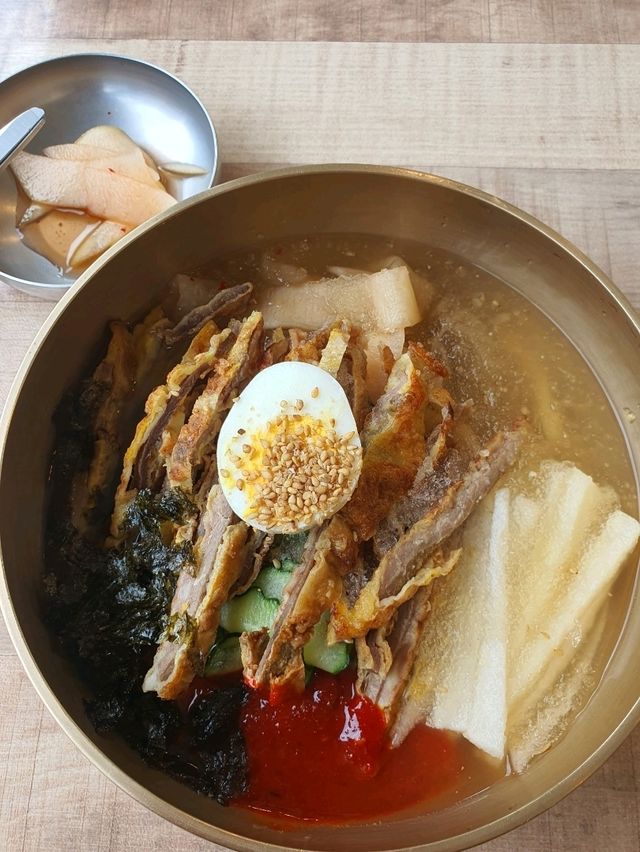 🥢 육전 듬뿍! 시원하고 진한 맛 – 박군자 진주냉면 울산 옥동점