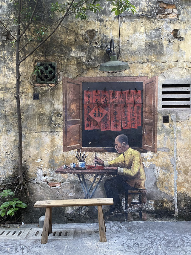 Kwai Chai Hong: A Colourful Shortcut to the Past