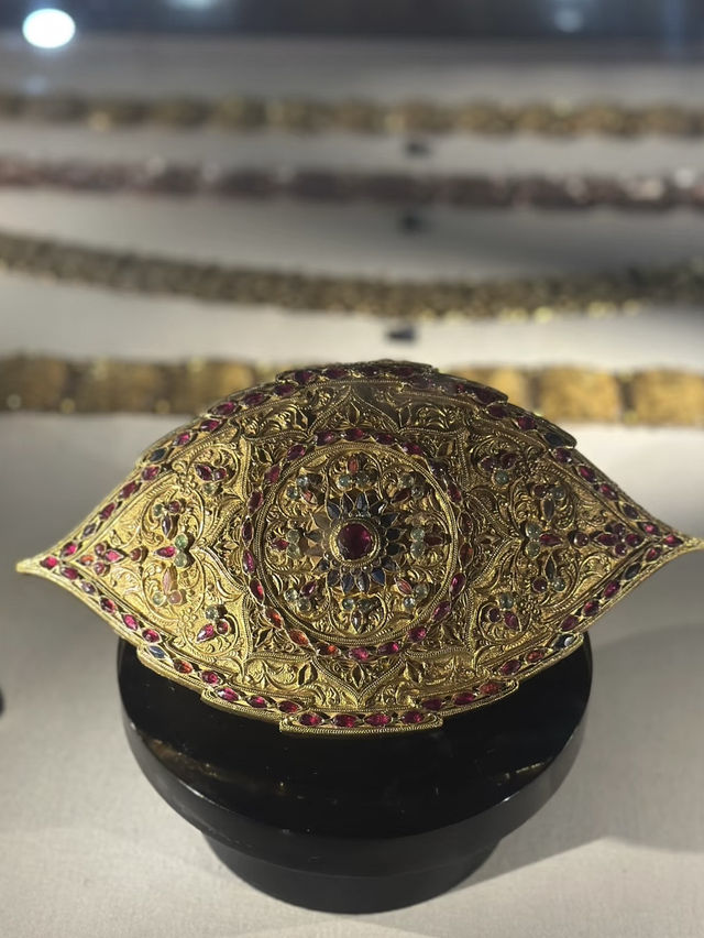 A Living Tapestry of Malaysian Fabric – My Visit to the National Textile Museum, Kuala Lumpur