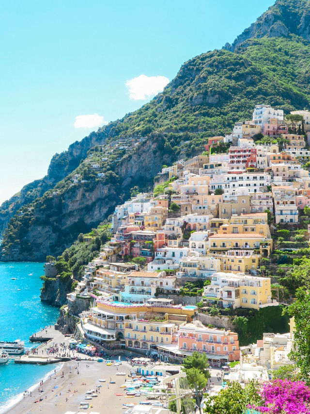 ポジターノ,イタリア🇮🇹|きらめく南イタリアのリゾート地✨