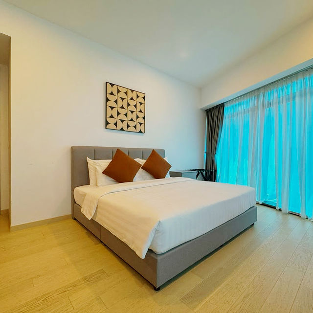 Harbour Views and Refined Horizons