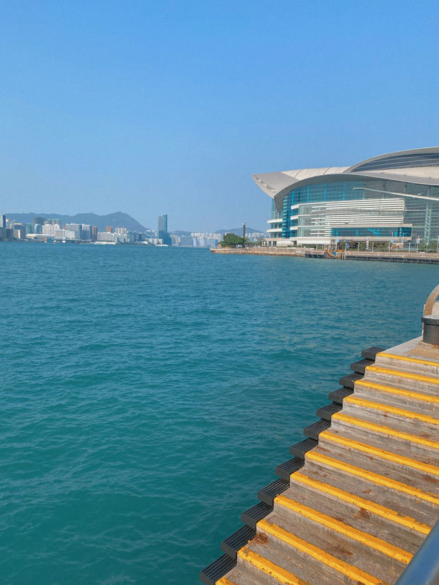 Tamar Park – ที่เที่ยวชิลๆ ใจกลางฮ่องกง ที่สายถ่าย