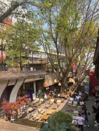 เส้นทางเดินเมืองภูเขา – ถนนเก่าแก่ริมผาสุดอาร์ตแห่