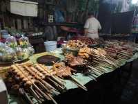 ตลาดมืดหลวงพระบาง🇱🇦คนถนนเดินหลวงพระบาง