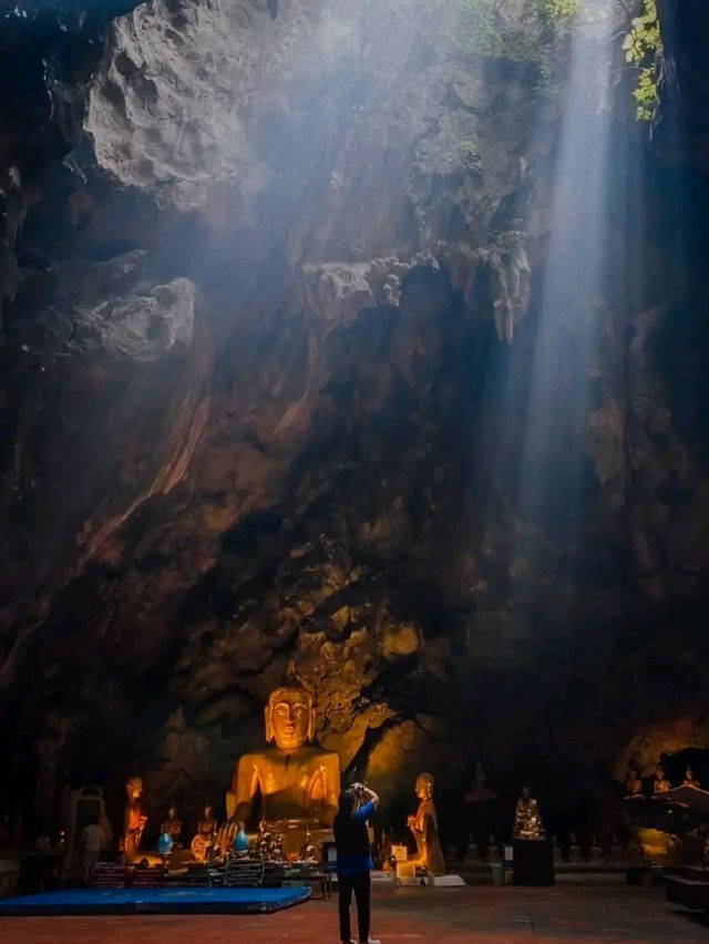 ถ้ำเขาหลวง เพชรบุรี