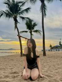 🏖️ “หาดจอมเทียน…ธรรมชาติสงบ งบเบา ๆ แต่ฟินเกินราค