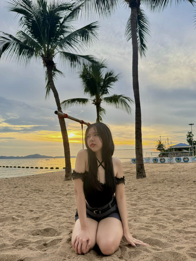 🏖️ “หาดจอมเทียน…ธรรมชาติสงบ งบเบา ๆ แต่ฟินเกินราค