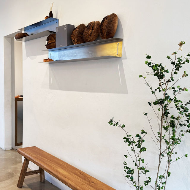 Noto Cafe & Bakery