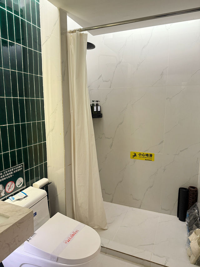 รีวิว Chengdu Local Tea Hostel 