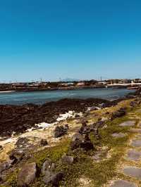 Accessible Seclusion for Tranquil Strolls