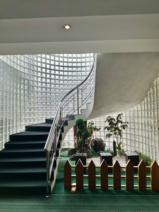 🕊️ Legacy in Silence — A Visit to Memorial Tun Abdul Razak