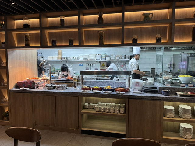 🛫 Plaza Premium Lounge @ KLIA Terminal 2 – Beautiful Lounge, But Watch the Location