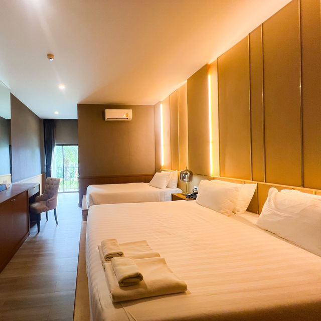 ที่พักพร้อมสวนน้ำใหญ่ที่สุดในแก่งกระจาน  Together 