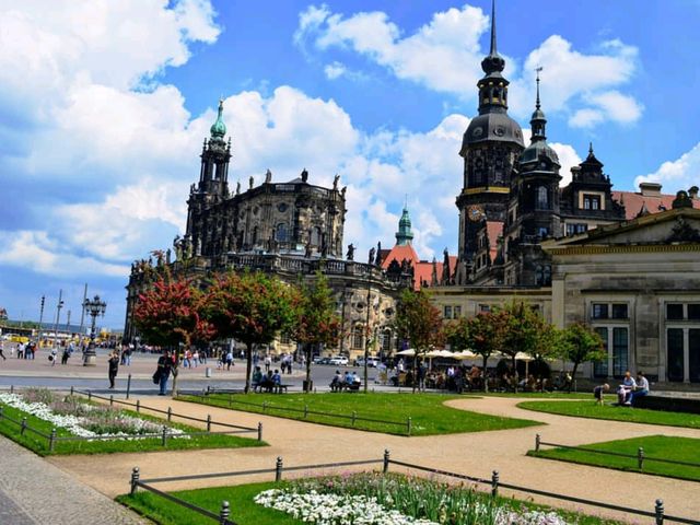 Discovering the Cultural Elegance of Dresden in Saxony