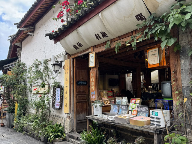 Discover the Tranquil Beauty of Xizhou Ancient Town 🍄 Discover the Tranquil Beauty of Xizhou Ancient Town 🍄