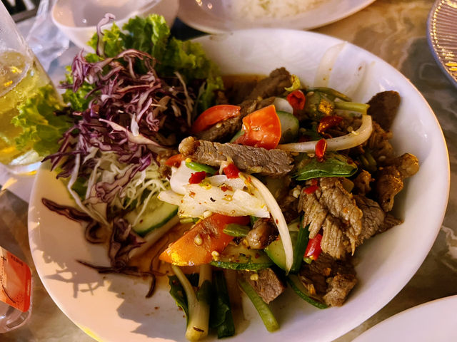 Blue Moon ร้านชิลเปิดใหม่ หาดทุ่งวัวแล่น