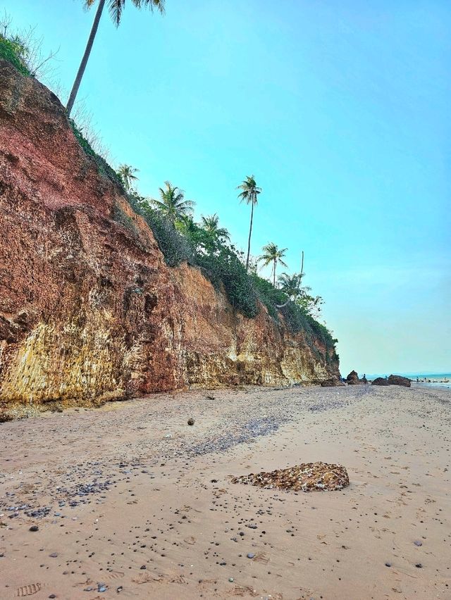 ผาฝั่งแดง อ.บางสะพานน้อย จ.ประจวบคีรีขันธ์