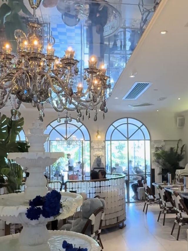 探店攻略～宮廷風花海餐廳🌸 
