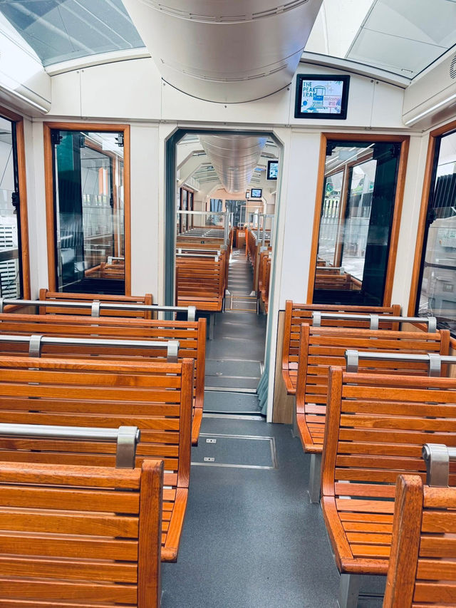 The peak tram, Hong Kong 🚊