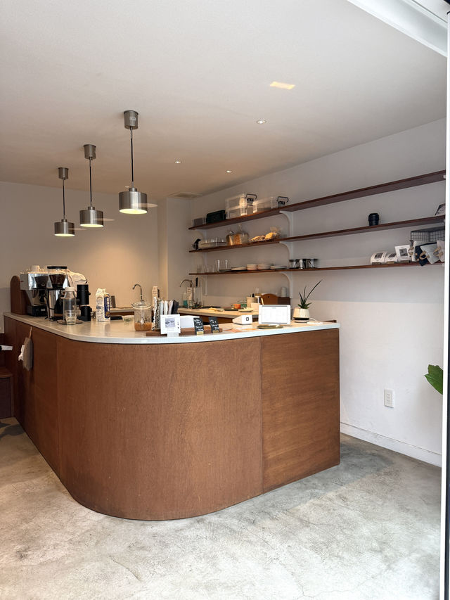 🍑 Refined Café Culture in Ueno – Nagi Ueno