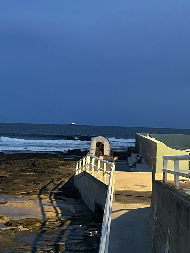 Newcastle最chill海邊泳池💙海浪燈塔 夢幻打卡勝地🌅 Newcastle最chill海邊泳池💙海浪燈塔 夢幻打卡勝地🌅
