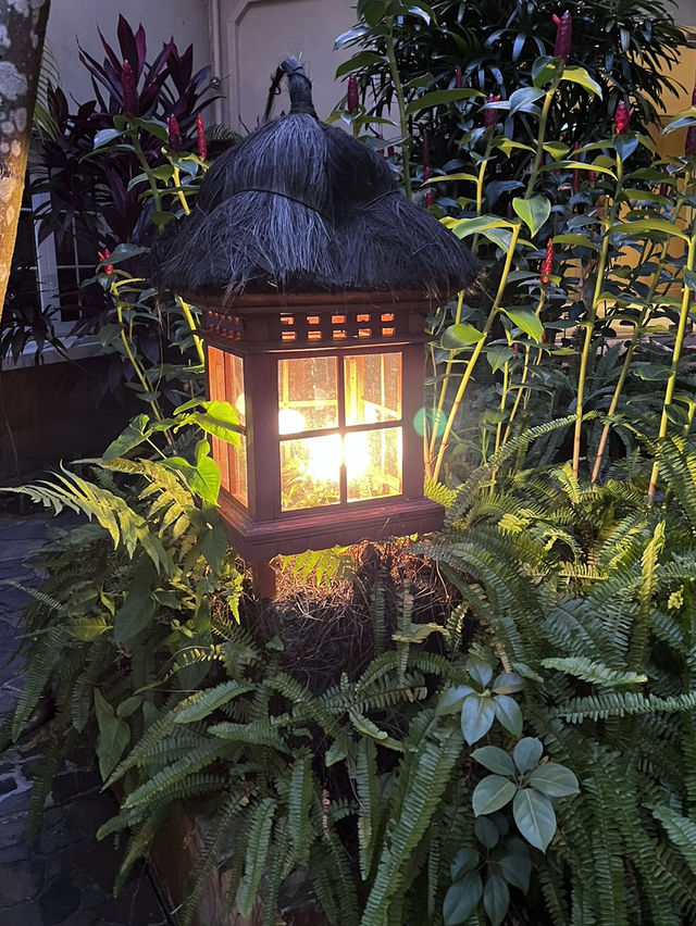 Goodwood Park Hotel  – Luxury Stay with Elegant Pool Lounge