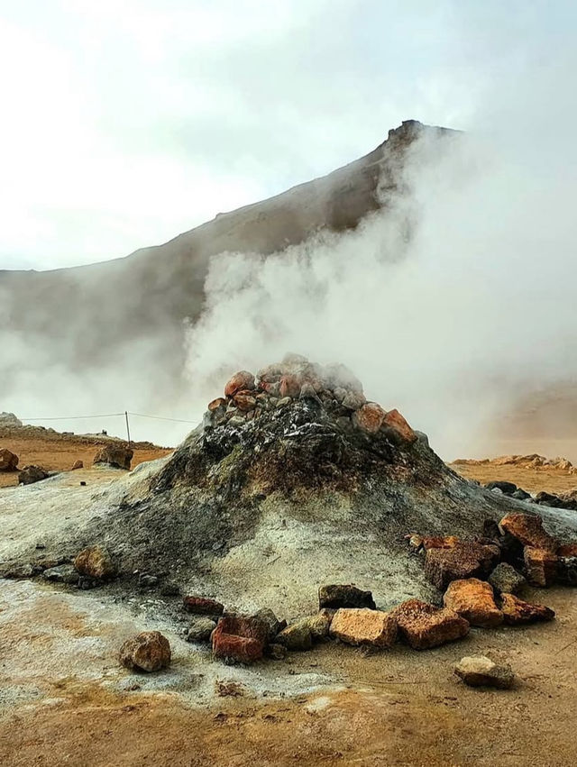 🇮🇸冬日奇景！11月靚爆維堤火山口湖「藍綠地獄」輕鬆打卡攻略