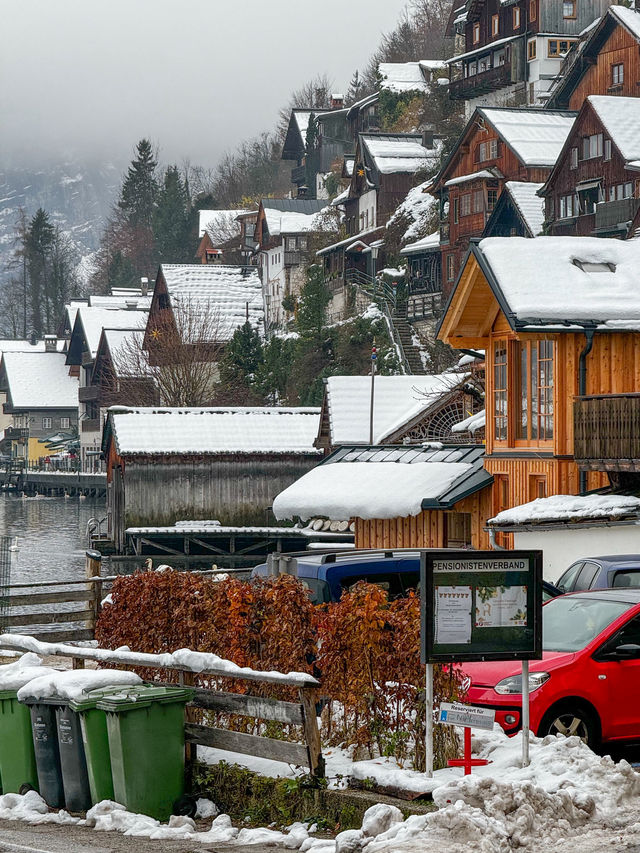 Snowy Strolls in a Fairytale Village – Hallstatt in Late Autumn