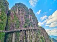 山水梦境,晨雾江上飘,云海脚下流 | 蹒跚小旅人